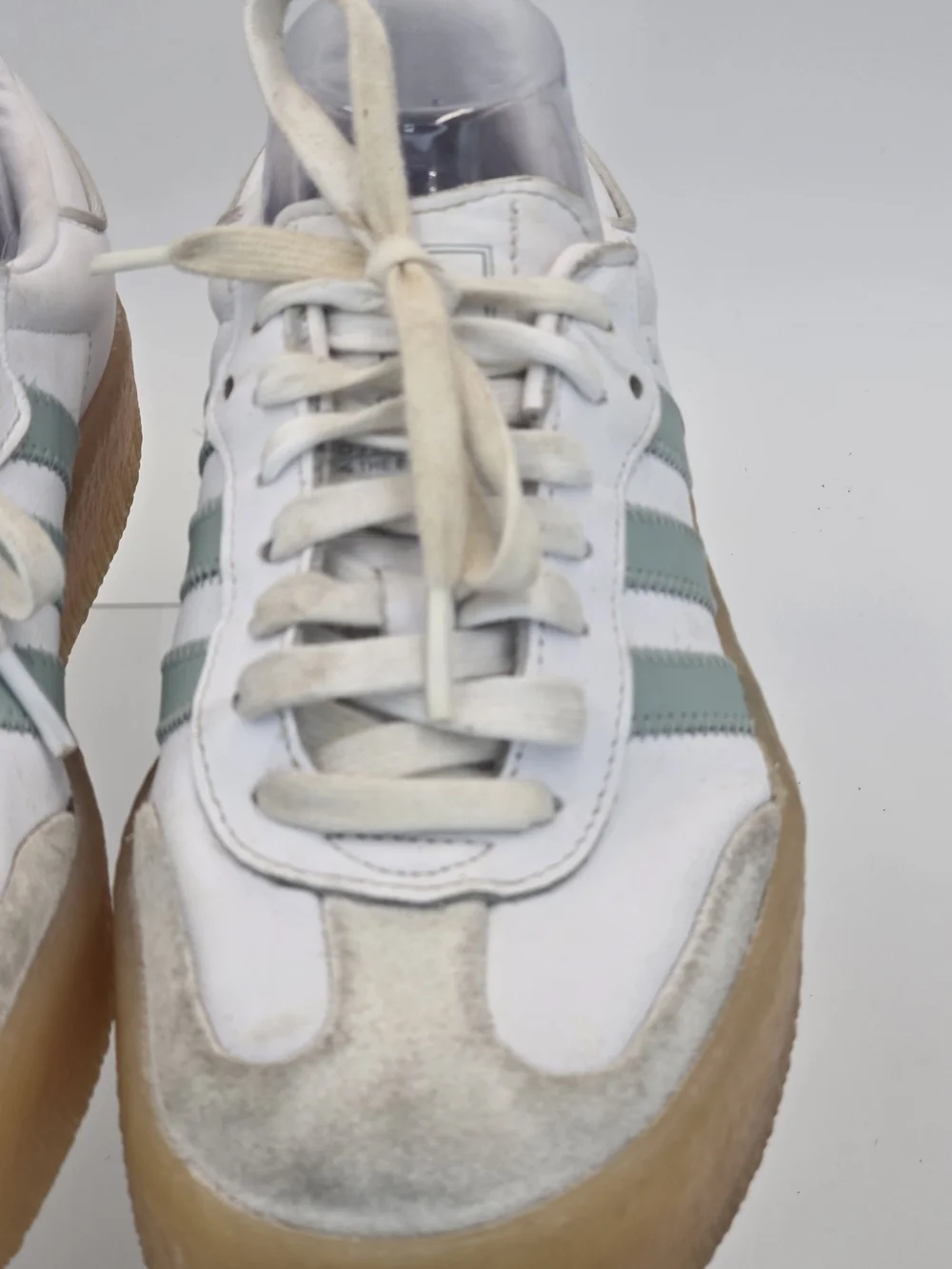 adidas Originals Sambae White Green Low-Top Sneakers w/ Gum Sole Women's Size 9